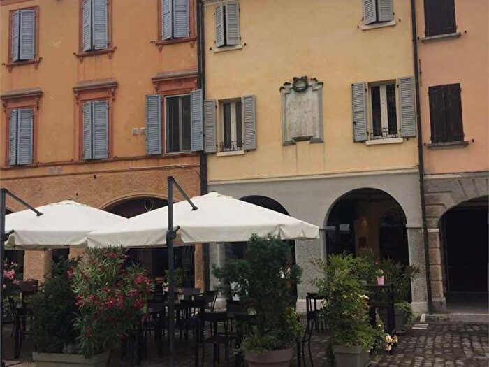 Appartamento quadrilocale in affitto in piazza garibaldi, Centro Storico, Carpi