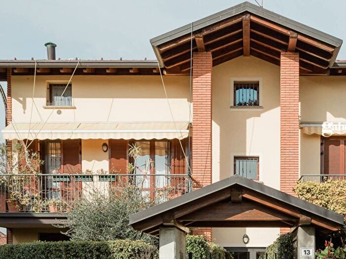 Appartamento bilocale in affitto in Via Fratelli Cervi, Robbiate