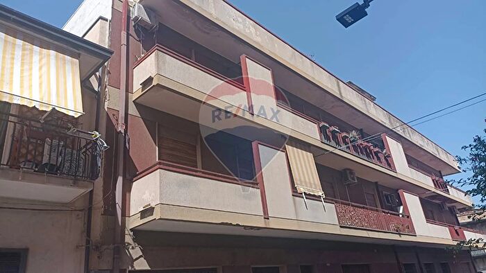 Appartamento con 8 locali in vendita in Via Monfalcone, Francofonte