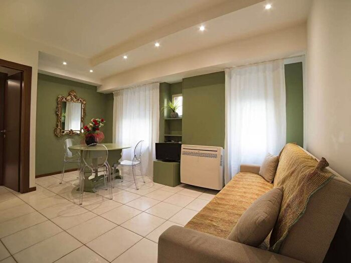 Appartamento bilocale in affitto in Via Antonio Cantore, Centro Storico, Verona