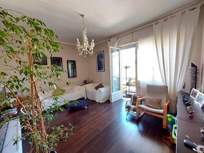 Appartamento con 5 locali in vendita in Viale Luglio Cesenatico, Cesenatico