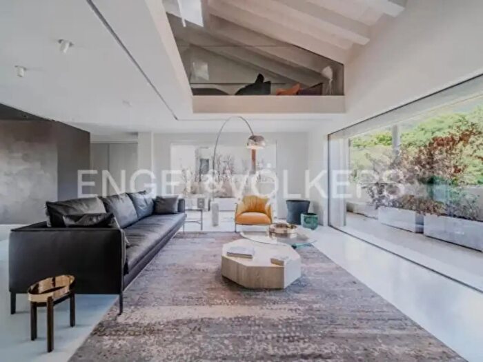 Appartamento trilocale in vendita in Via Giuseppe Garibaldi, Valdobbiadene