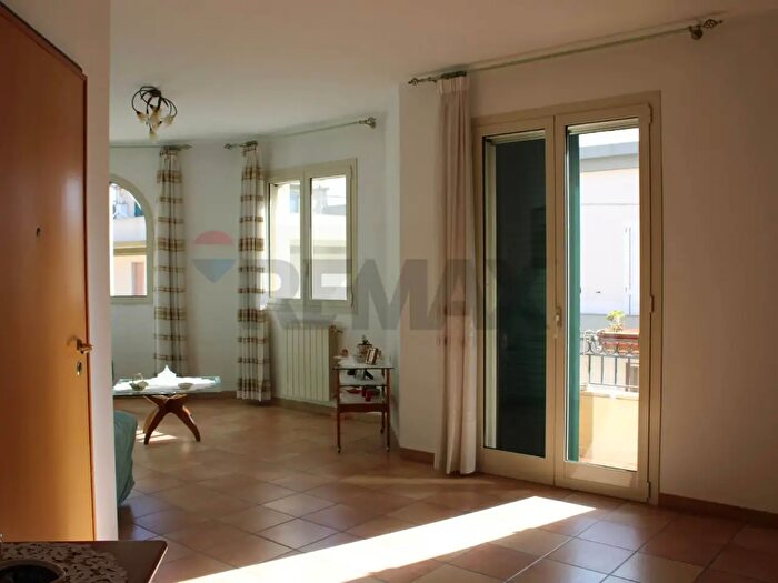 Appartamento con 6 locali in vendita in Via Emilia, Ispica