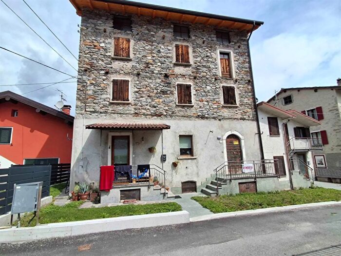 Appartamento quadrilocale in vendita in Via del Pascolo, Samolaco
