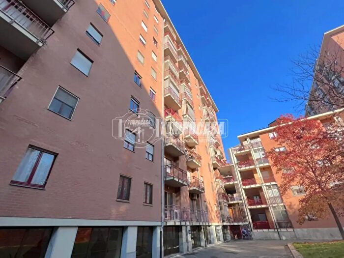 Appartamento con 5 locali in vendita in Via Rocco Scotellaro, Torino