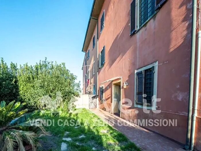Casa con 6 locali in vendita in Via delle Lenze, Pisa