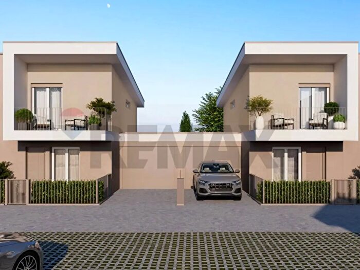 Case in Vendita e in Affitto - 3