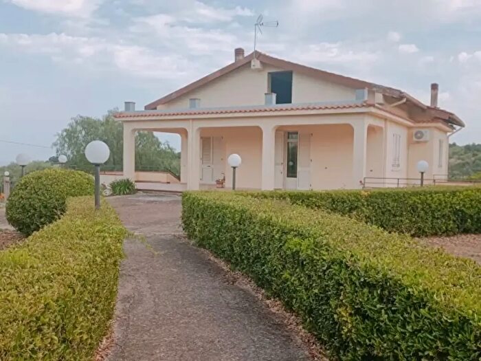 Casa con 6 locali in vendita in Balatazza, Solarino