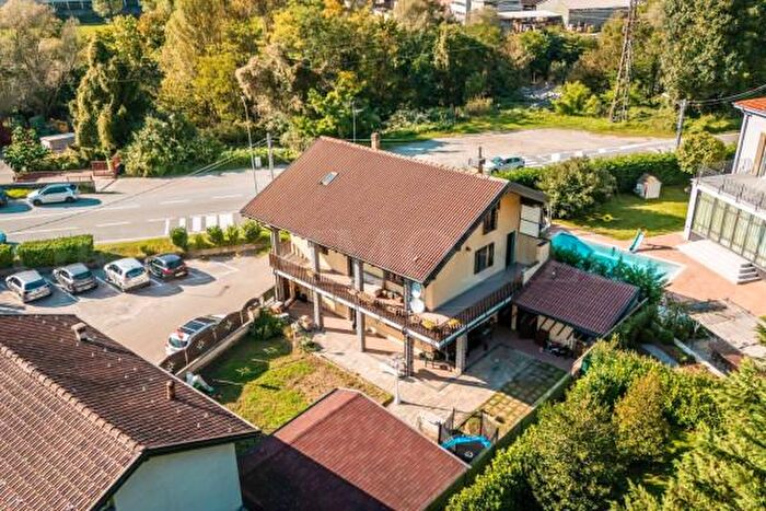 Casa quadrilocale in vendita in Via dei Faggi, Omegna