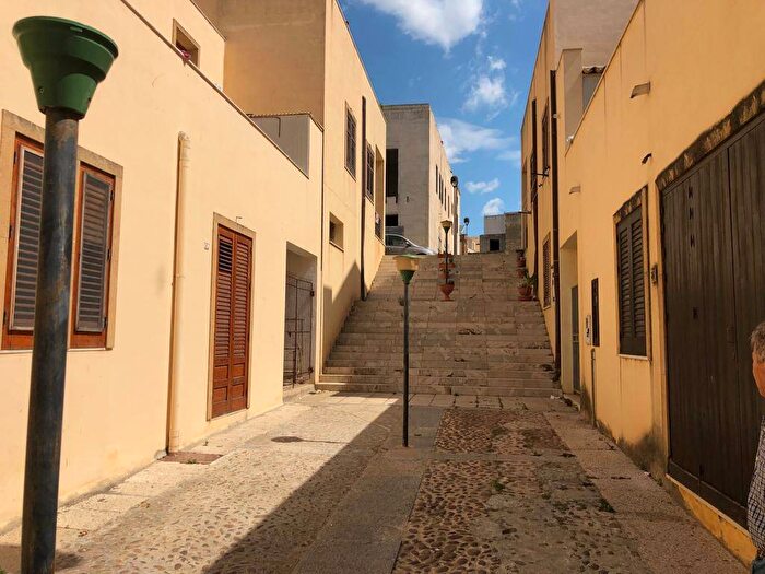 Appartamento quadrilocale in affitto in Via Roma, Centro, Menfi