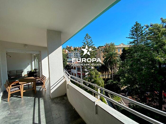 Casa con 5 locali in affitto in Corso degli Inglesi, Solaro, Sanremo