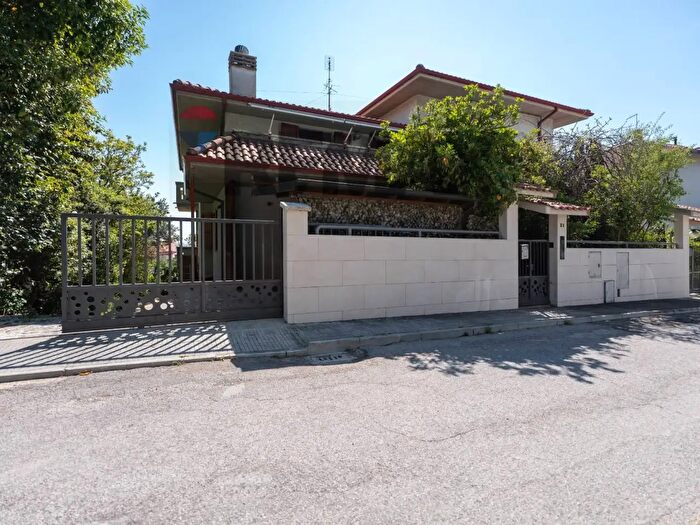 Appartamento con 15 locali in vendita in Montemarciano