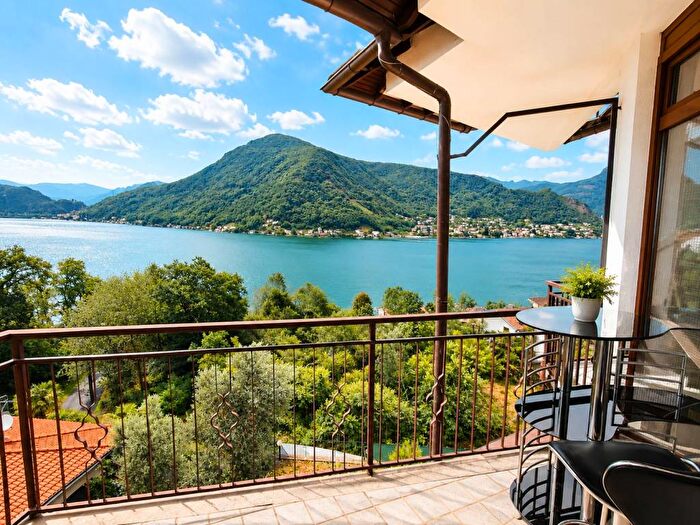 Appartamento monolocale in affitto in Via Varese, Brusimpiano