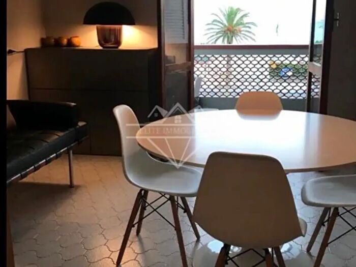 Appartamento con 5 locali in affitto in Carrara