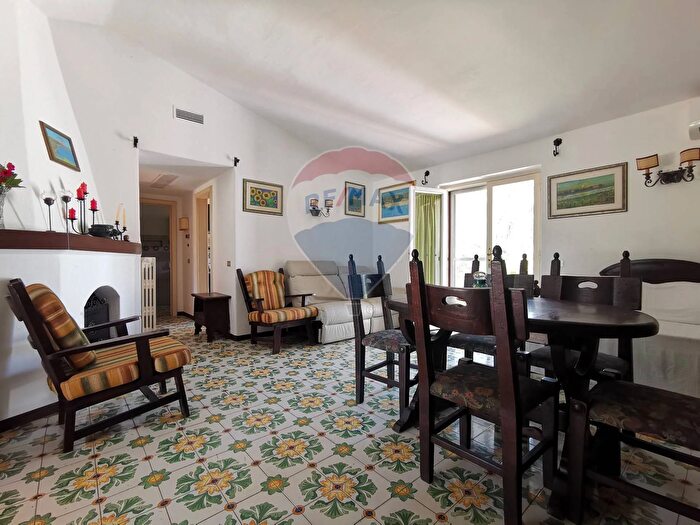 Casa bilocale in vendita in Via Rosmarini Riva dei Tessali, Castellaneta