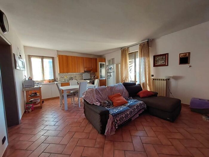 Appartamento trilocale in vendita in Cascina