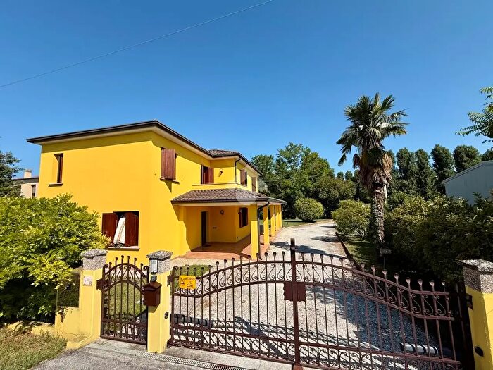Casa con 5 locali in vendita in Via S Fosca, Pravisdomini