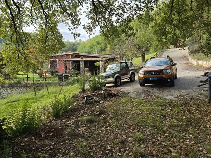 Casa trilocale in vendita in Via dei Monti Lepini, Giuliano Di Roma