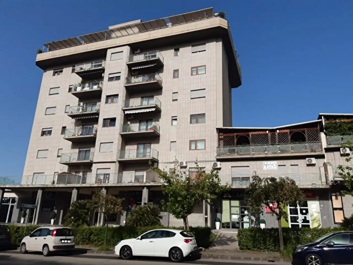 Appartamento trilocale in vendita in Via Guglielmo Marconi, Cosenza