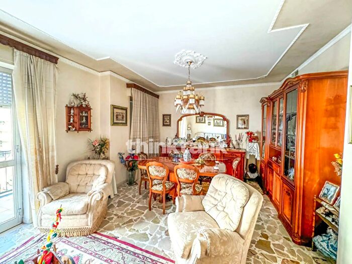 Appartamento con 6 locali in vendita in Via Sofio Ferrero, Siracusa