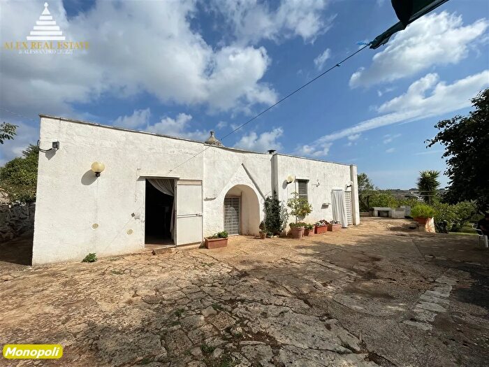 Casa con 9 locali in vendita in Contrada Ciporrelli, Monopoli