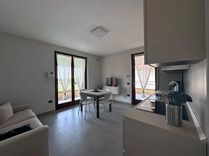 Appartamento bilocale in affitto in Via del Lavoro, Castelnuovo Del Garda