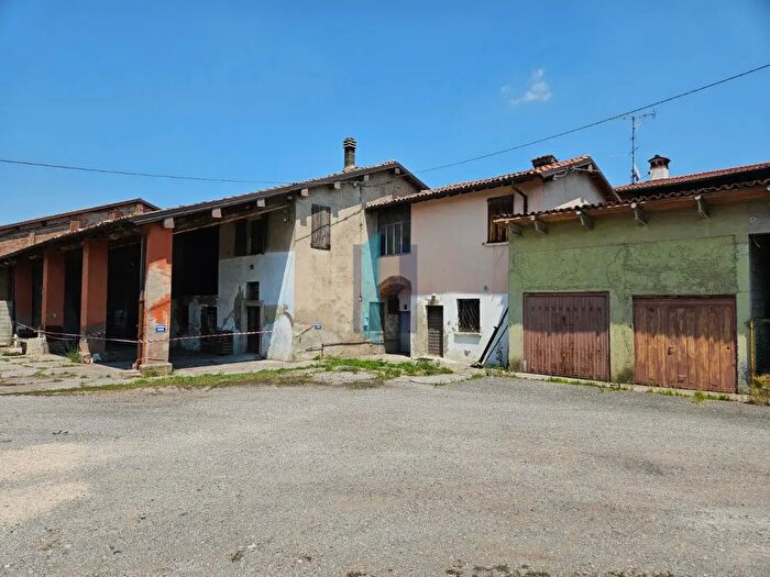 Casa con 5 locali in vendita in Castel Mella
