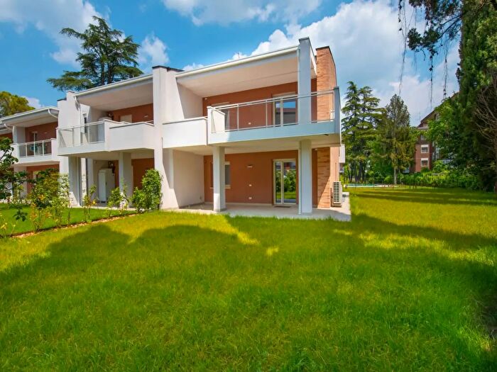 Casa con 5 locali in vendita in Via Girolamo dalla Corte, Verona