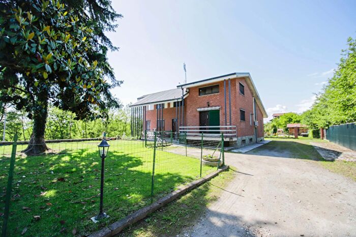 Casa con 10 locali in vendita in Strada per Foglizzo, Montanaro