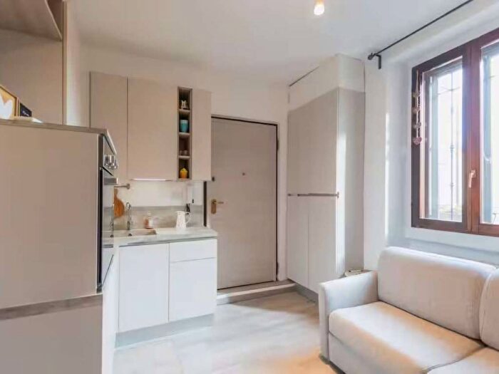 Appartamento bilocale in affitto in viale dannunzio, Corso Genova, Milano