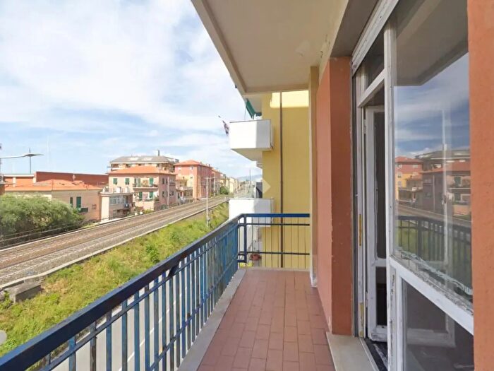 Appartamento trilocale in vendita in Via G Previati, Lavagna