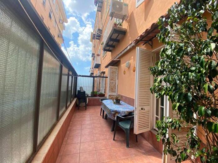 Appartamento trilocale in vendita in Via Filippo Palizzi, Napoli