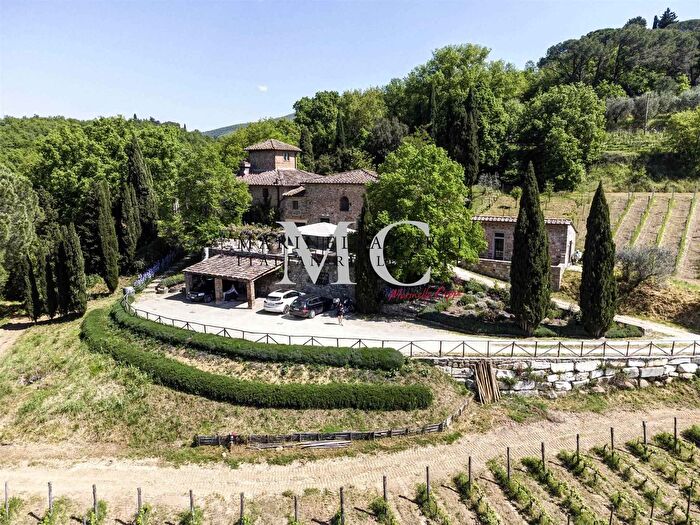 Casa con 15 locali in vendita in Greve In Chianti