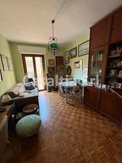 Appartamento trilocale in affitto in via mincio, Corvetto, Milano
