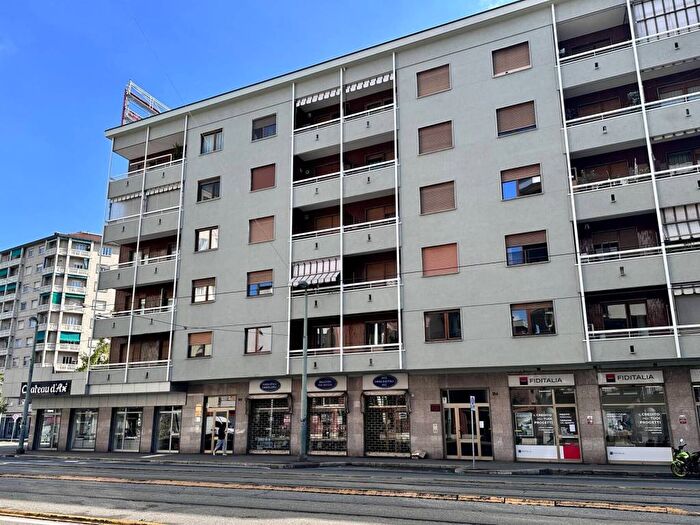 Appartamento quadrilocale in affitto in Corso Giulio Cesare, Regio Parco, Torino