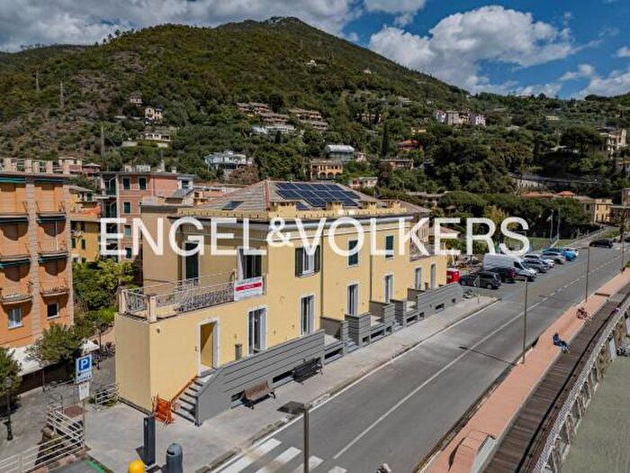 Appartamento bilocale in vendita in Via Fratelli Rezzano, Bonassola