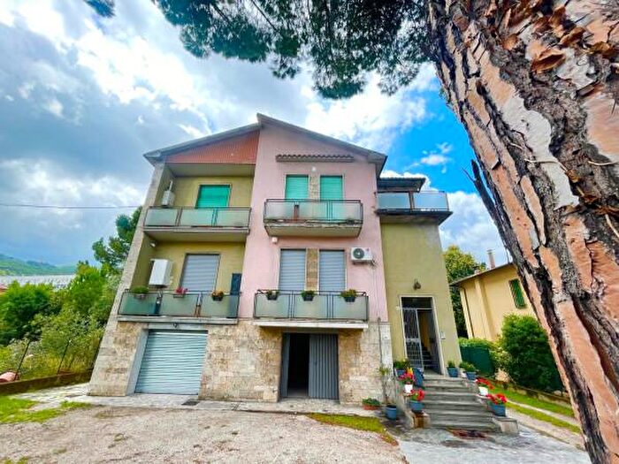 Appartamento quadrilocale in vendita in Via Campomicciolo, Terni