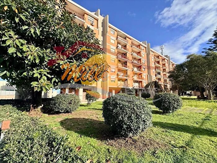 Appartamento con 5 locali in vendita in Via Gaetano Barresi, Siracusa