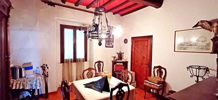 Casa con 9 locali in vendita in Via della Vittoria Pontassieve, Pontassieve