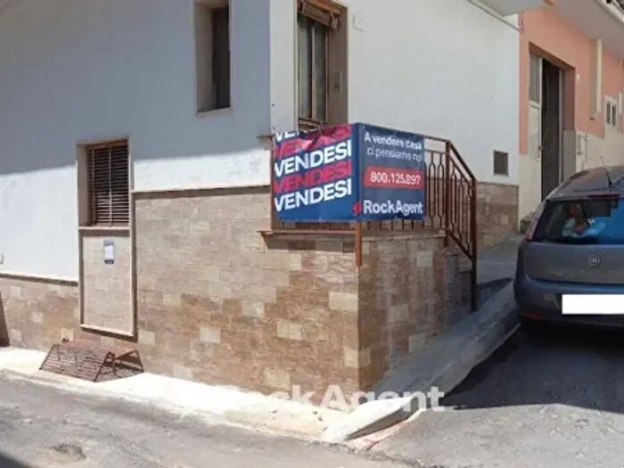 Appartamento con 5 locali in vendita in Via Giuseppe Parini, Ruffano