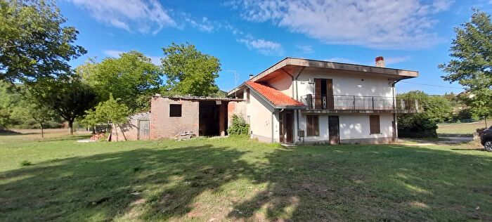 Casa con 10 locali in vendita in Via Fraschette, Alatri