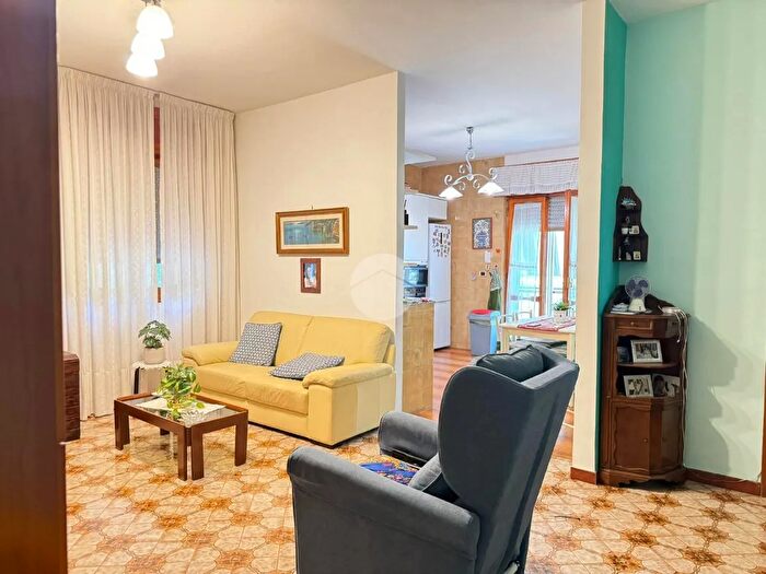 Appartamento trilocale in vendita in Via Rivo Pozzano, Castellammare Di Stabia