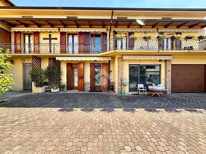 Casa quadrilocale in vendita in Via S Anna, Adro