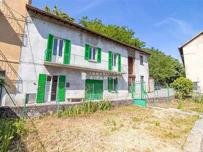 Casa quadrilocale in vendita in Via Cariolo, Civate