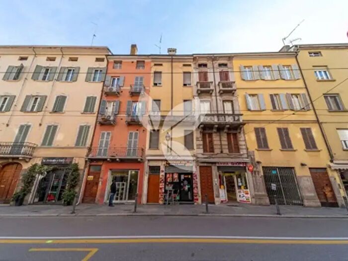 Appartamento bilocale in vendita in Strada Garibaldi Giuseppe, Parma