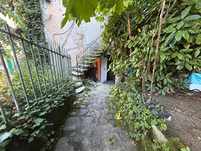 Appartamento trilocale in vendita in Via Nino Bixio, Como