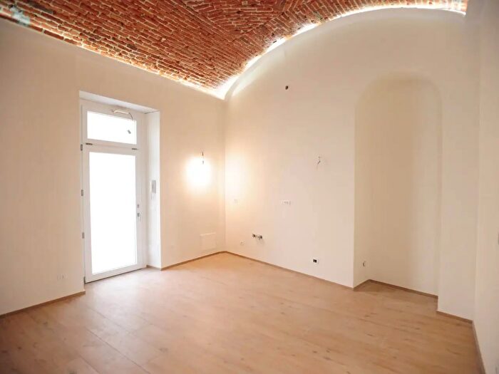 Appartamento trilocale in vendita in Via SantAnselmo, Torino