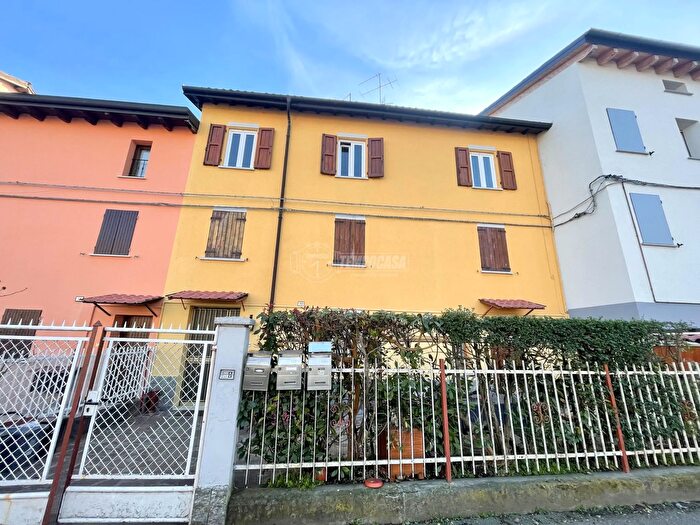 Case in Vendita e in Affitto - 2