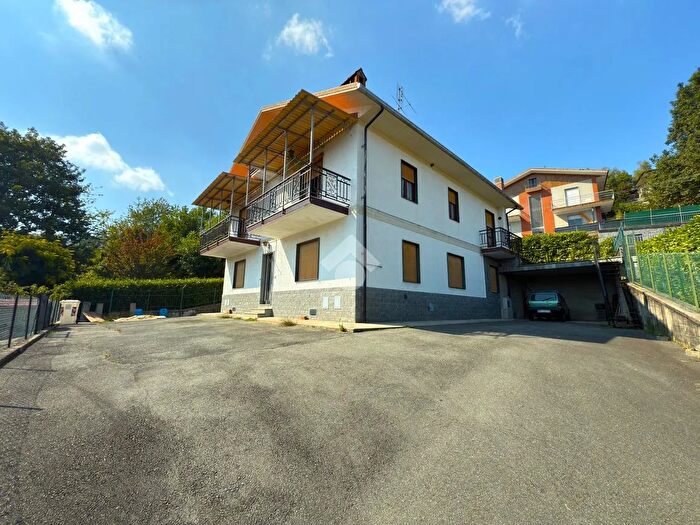 Casa con 13 locali in vendita in Via Paradiso, Giaveno