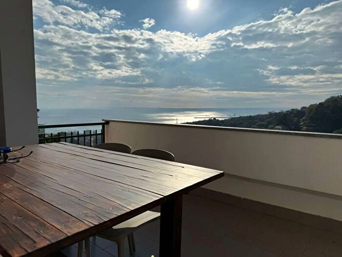 Appartamento con 7 locali in vendita in Via Collette, Albissola Marina